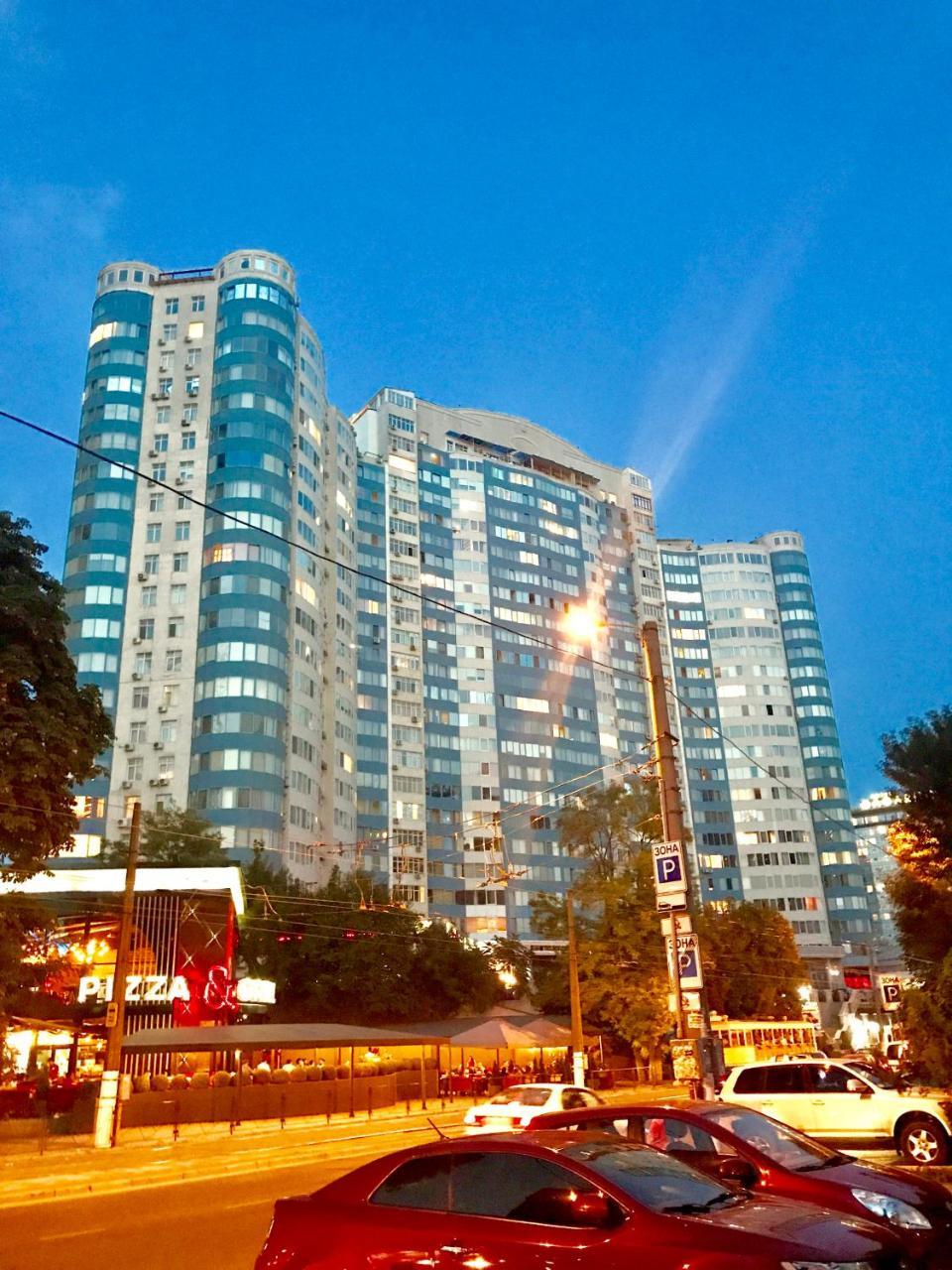Apartment Henuezka 5 Одесса Экстерьер фото